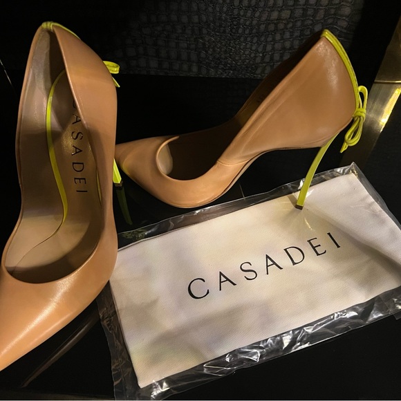 Casadei stilettos beige and lime green never worn. European size 38.5 - Picture 4 of 5